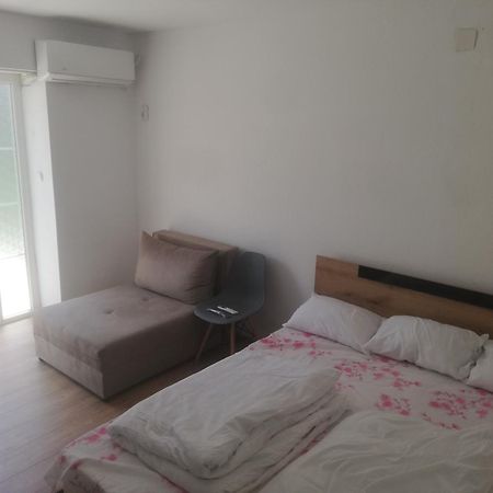 אוהריד Vintage Apartment מראה חיצוני תמונה